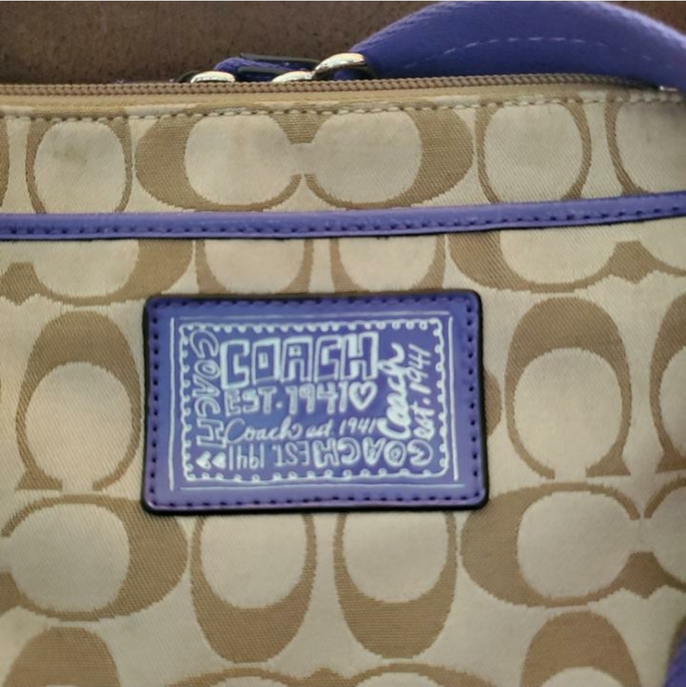 Coach crossbody - Picture 3 of 3